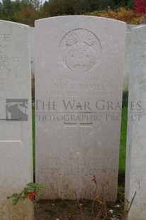 Doullens Communal Cemetery Extension No.1 - Davies, David